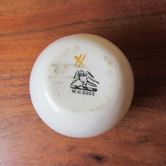 W.H. Goss crested heraldry china vintage Lydford (GC048 Grace) - Picture 6 of 7